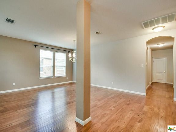 5th image of 2112 Fall Creek Dr