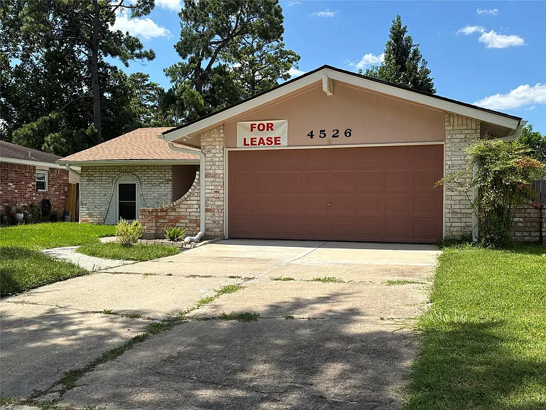 4526 McCleester Dr — Photo 3