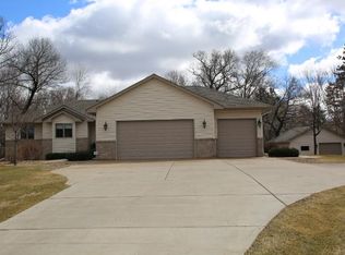 7658 155th Ave NE, Columbus, MN 55025