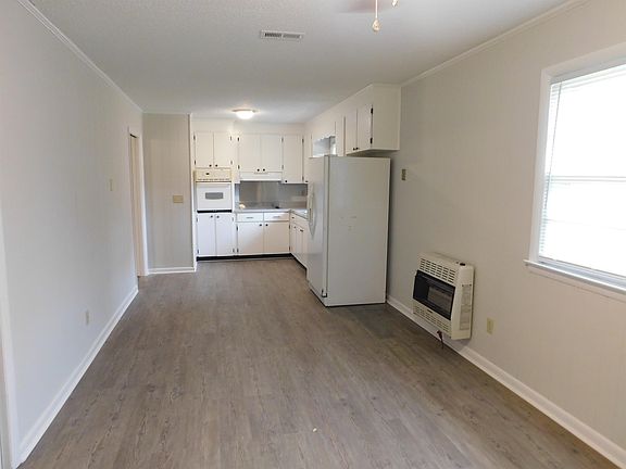 Living room/Dining Area/Kitchen