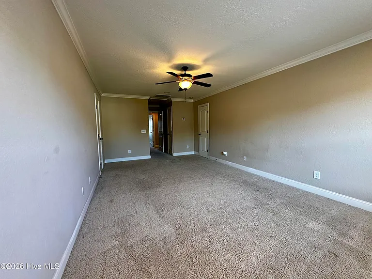 1855 Cambria Dr #B — Photo 10
