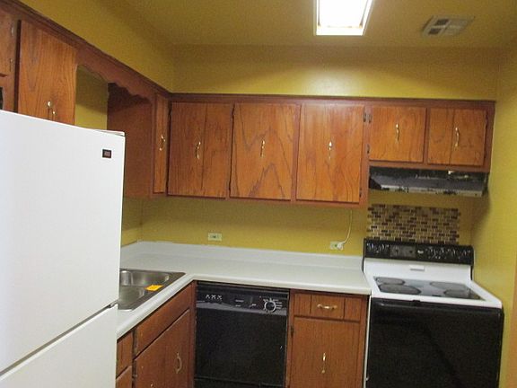 5th image of 1005 Des Plaines Ave #A501