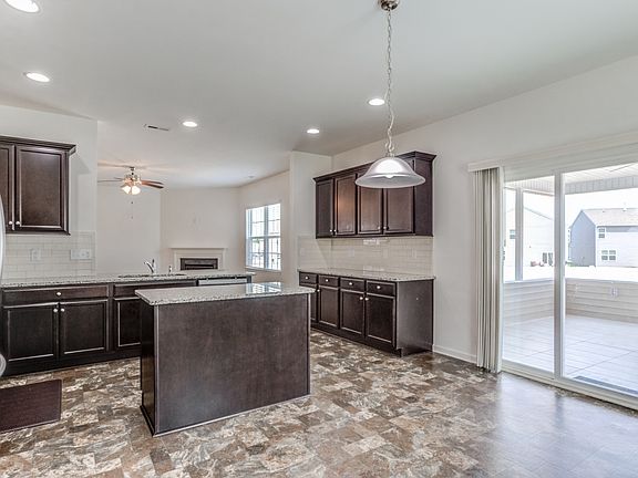 4th image of 70 N Great White Way