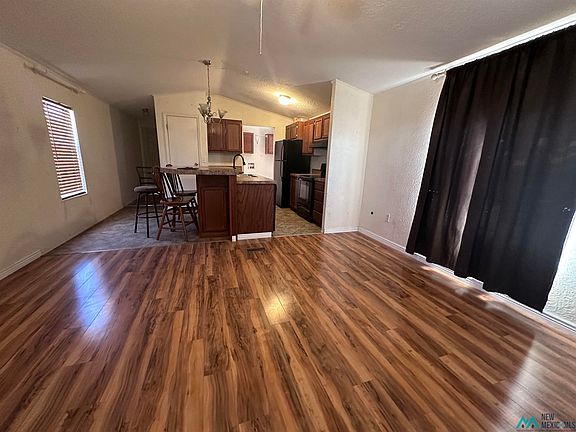 2nd image of 103 Kansas Ave