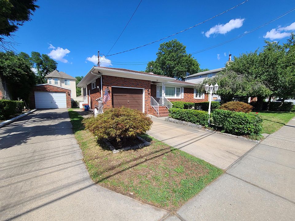 1st image of 167 Melvin Ave