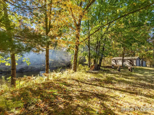155 Avenue, Morley, MI 49336