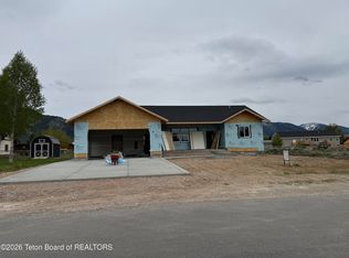 31 Brambleberry Dr, Star Valley Ranch, WY 83127