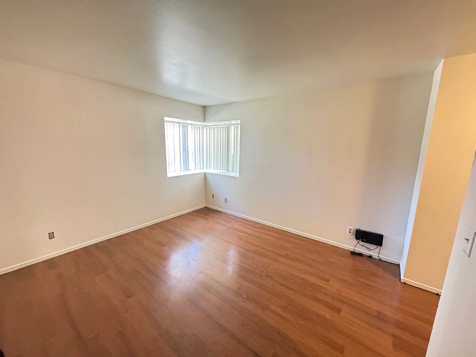 1 bed, 700 sqft, $2,000 — Photo 4
