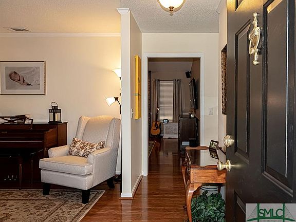 4th image of 11 Black Forest Dr
