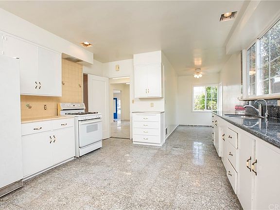 4th image of 1123 N Allen Ave