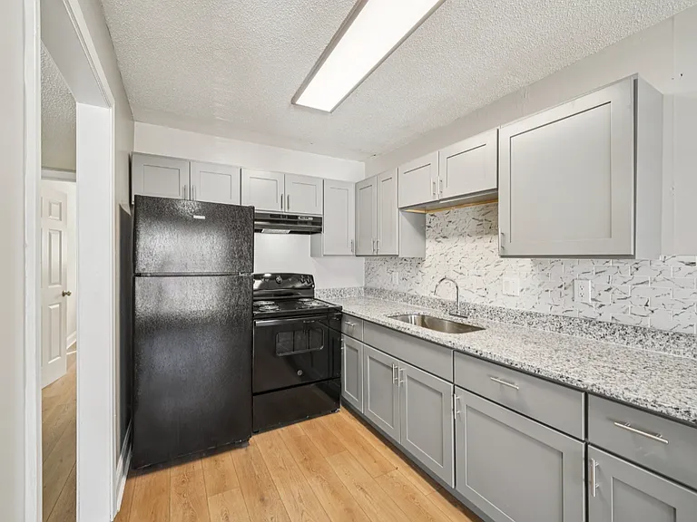 Dogwood Lane Apartments — Photo 18