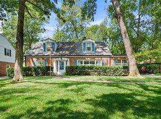 11 Daniel Rd, Saint Louis, MO 63124