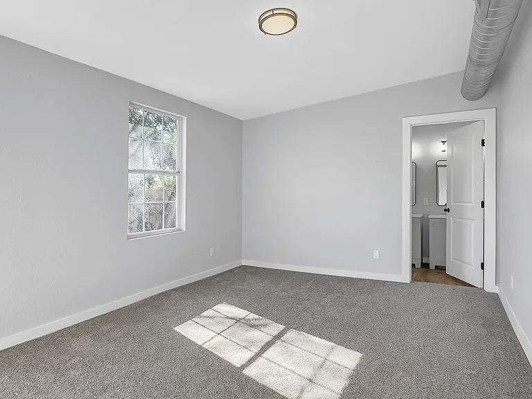 219 Saint James St — Photo 16