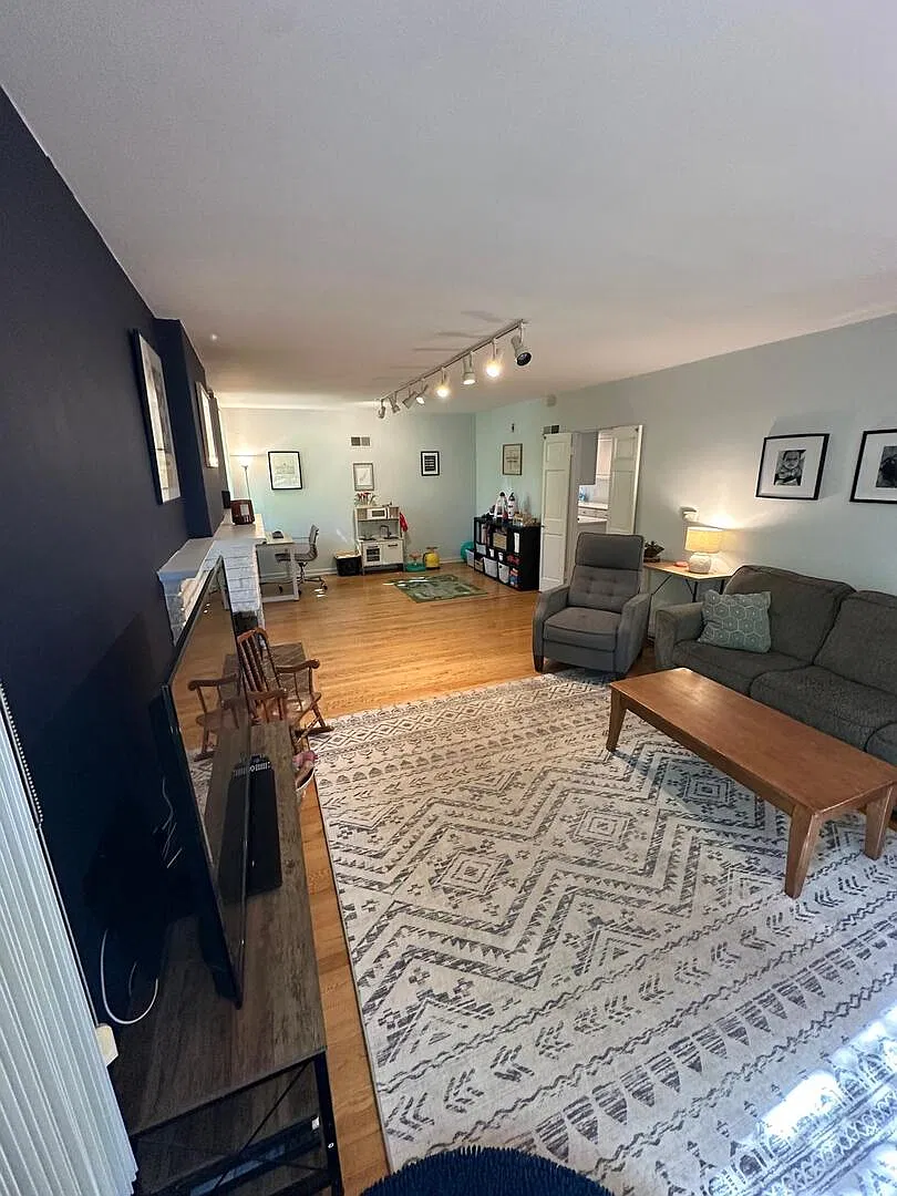 3 bed, 1.5 bath, 1491 sqft, $3,000 — Photo 3