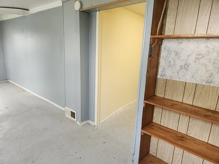 670 Park Street — Photo 14