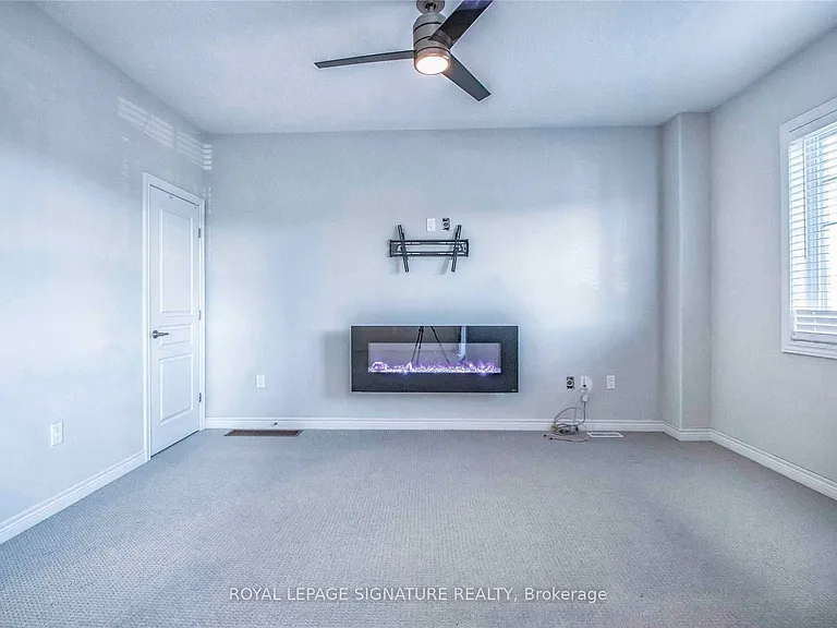 225 Westbank Trl — Photo 10
