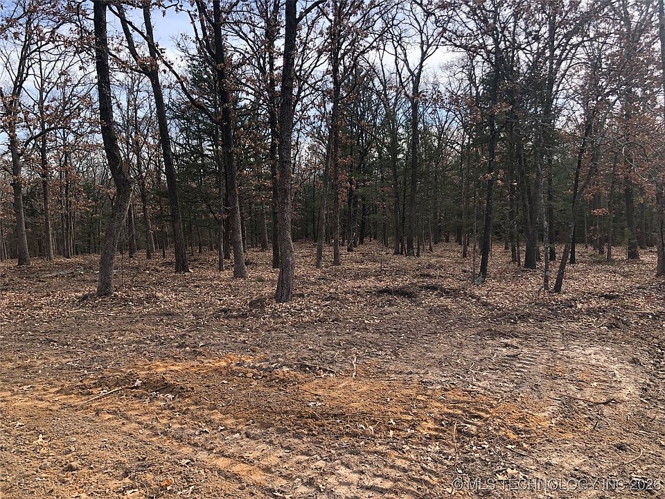 1st image of Palomino Ln