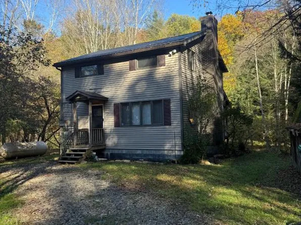 4040 Egypt Hollow Rd, Russell, PA 16345