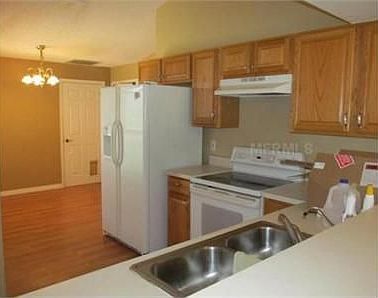 3rd image of 2585 Sedgefield Ave