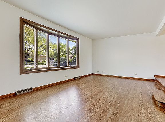 3rd image of 13726 86th Ave