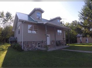 350 Lowell Adkins Rd, Deer Lodge, TN 37726