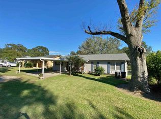 2317 3rd St, Port Neches, TX 77651