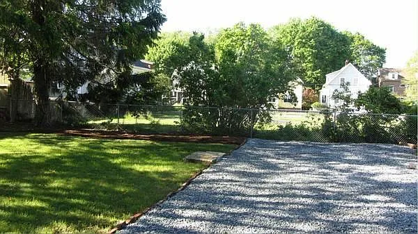 Parker St — Photo 10