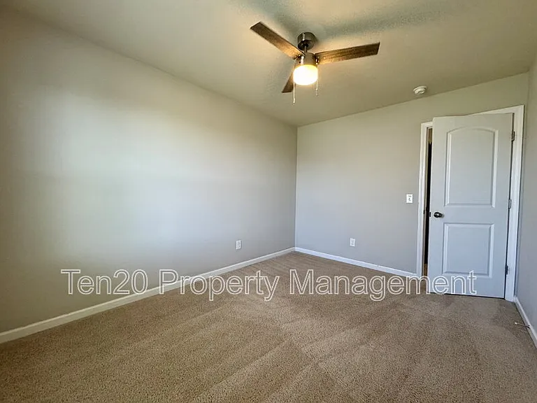 753 Compass Trl — Photo 22