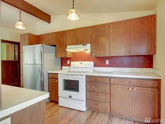 5th image of 26516 221st Ct SE