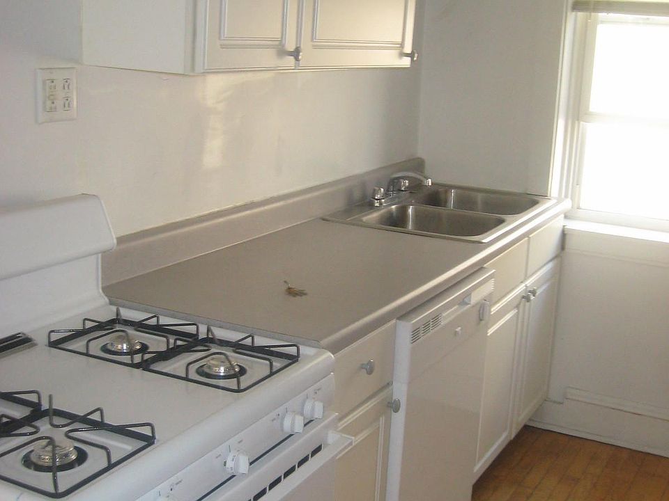 1st image of 5036 N Wolcott Ave #2C