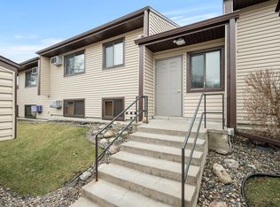 7284 Vista Ct, Eden Prairie, MN 55346