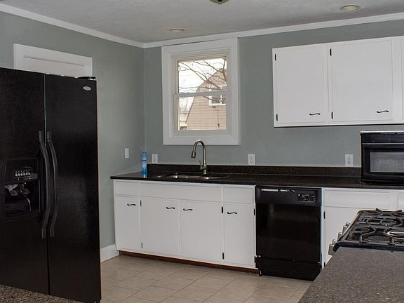 5th image of 227 Maple St Lot 98
