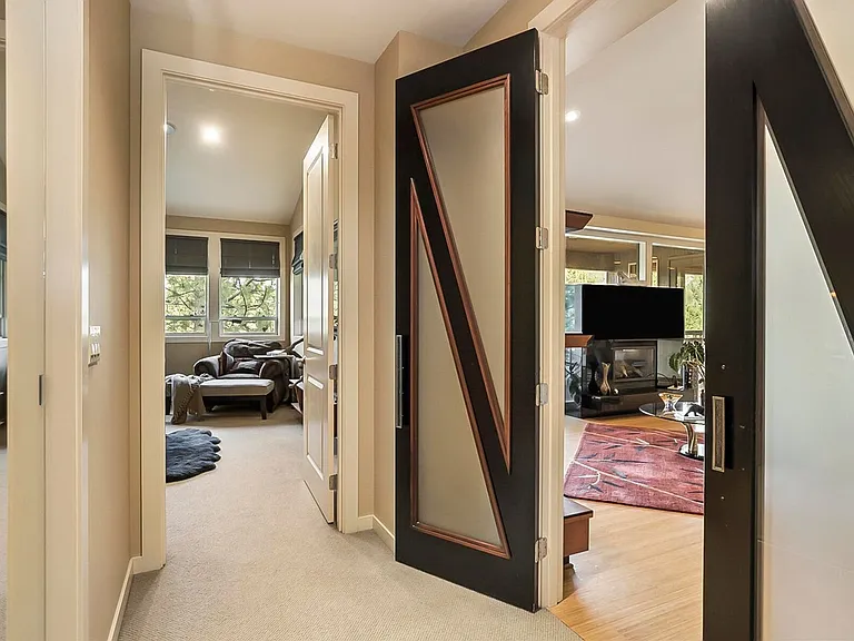 3560 NW Braid Dr — Photo 9