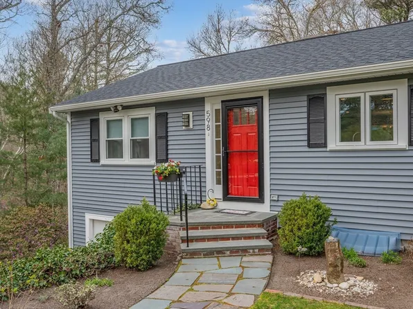 598 Bumps River Rd, Barnstable, MA 02630