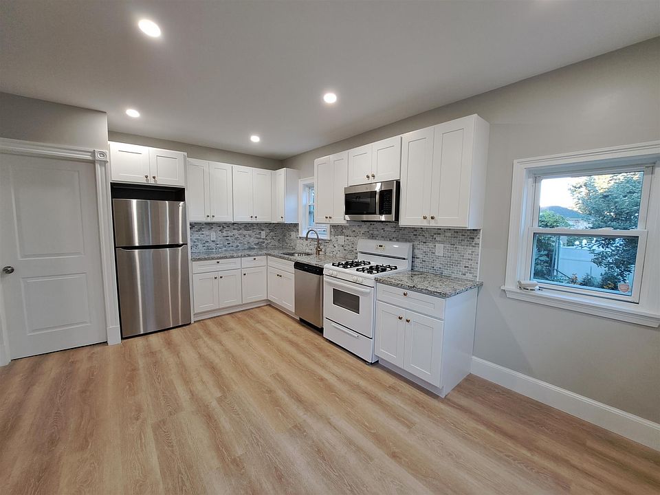 1st image of 7 Oliver St #1