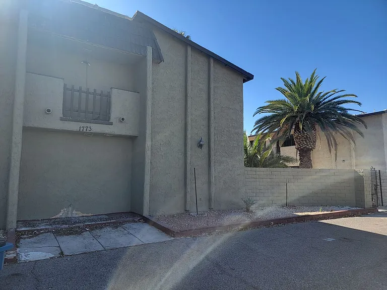 1773 E Harmon Ave — Photo 13