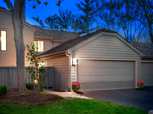 259 Timber Ridge Ln, Lake Barrington, IL 60010