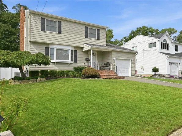 1530 Kimberly Court, Wantagh, NY 11793