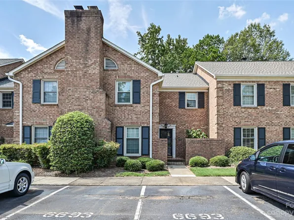 6693 Bunker Hill Cir, Charlotte, NC 28210