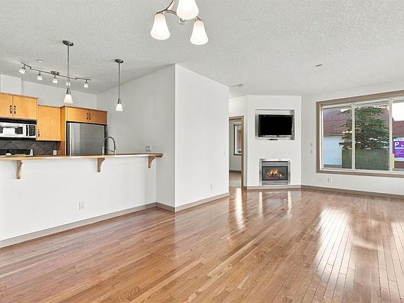 2nd image of 910 S 18th Ave SW #107