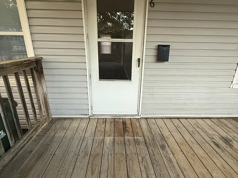 501 N Main St #6 — Photo 7