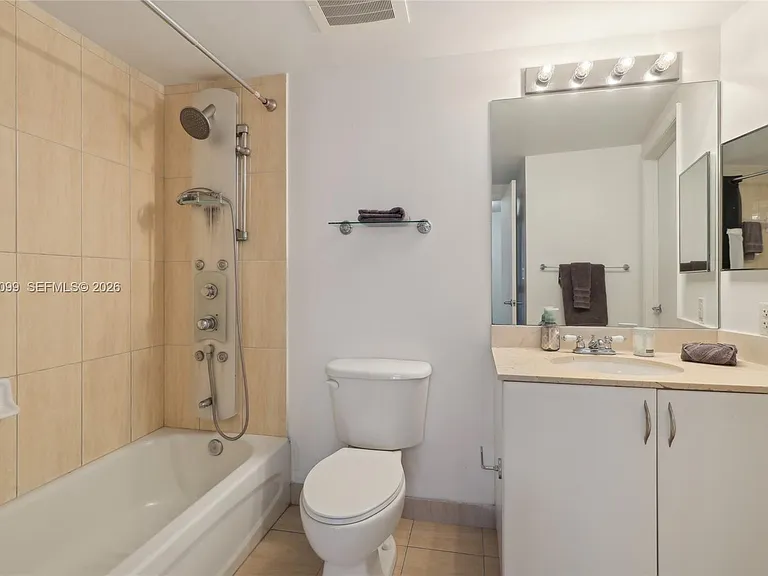 1750 N Bayshore Dr #2805 — Photo 26