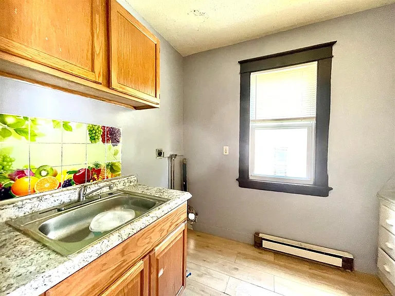 146 Charles St #3 — Photo 4