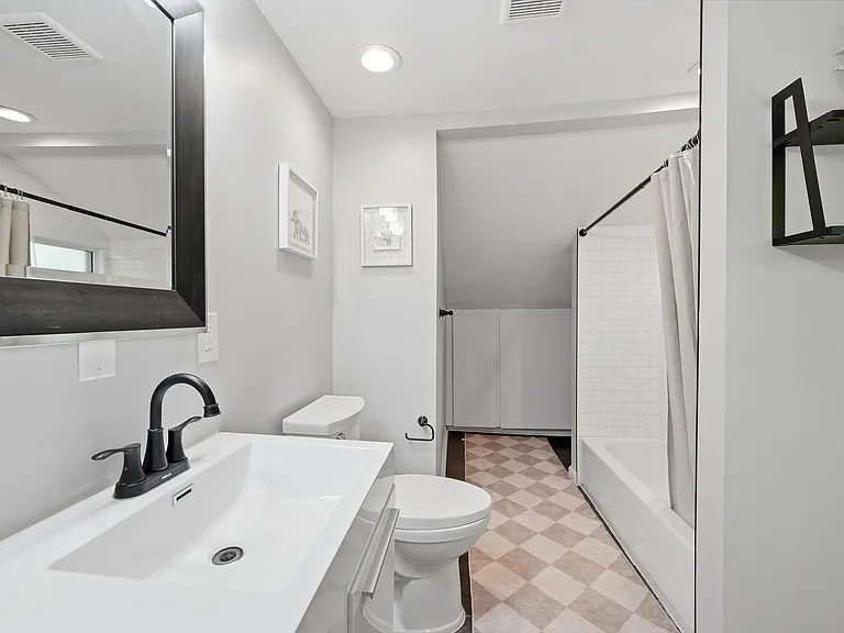 1401 Midland Blvd — Photo 21
