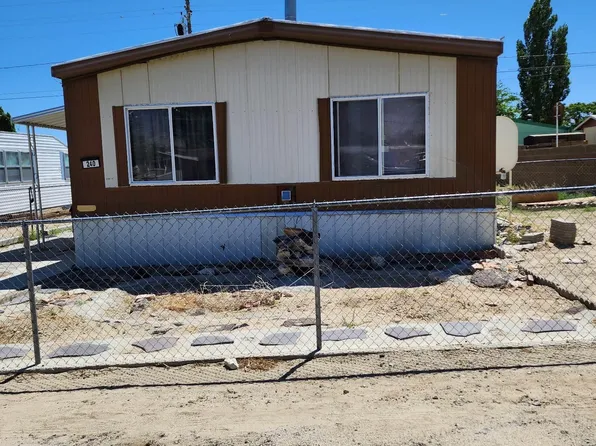 240 J St, Hawthorne, NV 89415