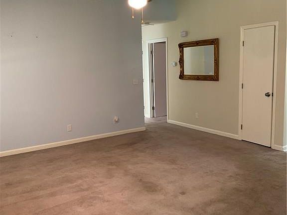 4th image of 3 Brighton Woods Ct