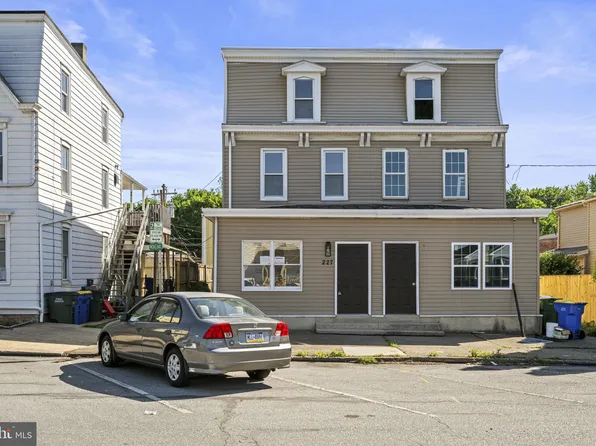 227 Market St, New Cumberland, PA 17070