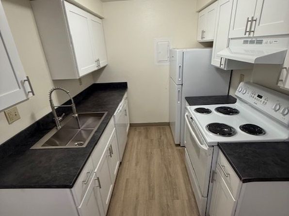 551 E Hawthorne Rd #14