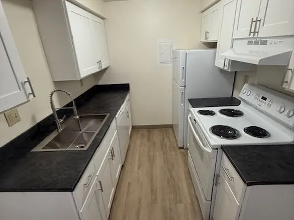 551 E Hawthorne Rd #14, Spokane, WA 99218