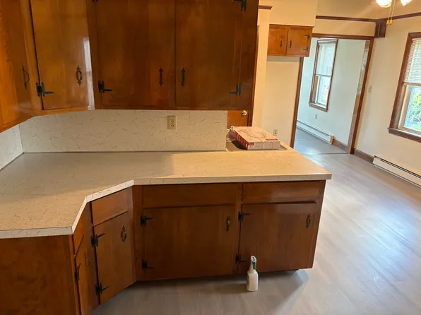 (undisclosed Address), Sutton, MA 01590